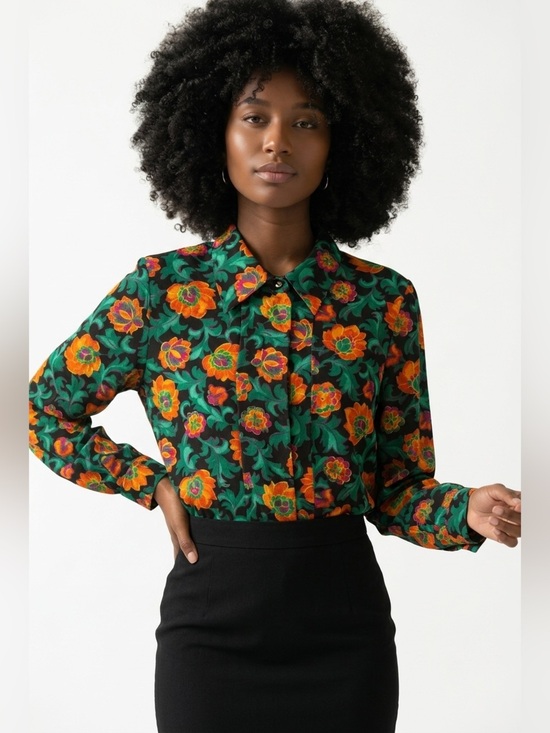 Petite elite Tops - Vintage floral blouse